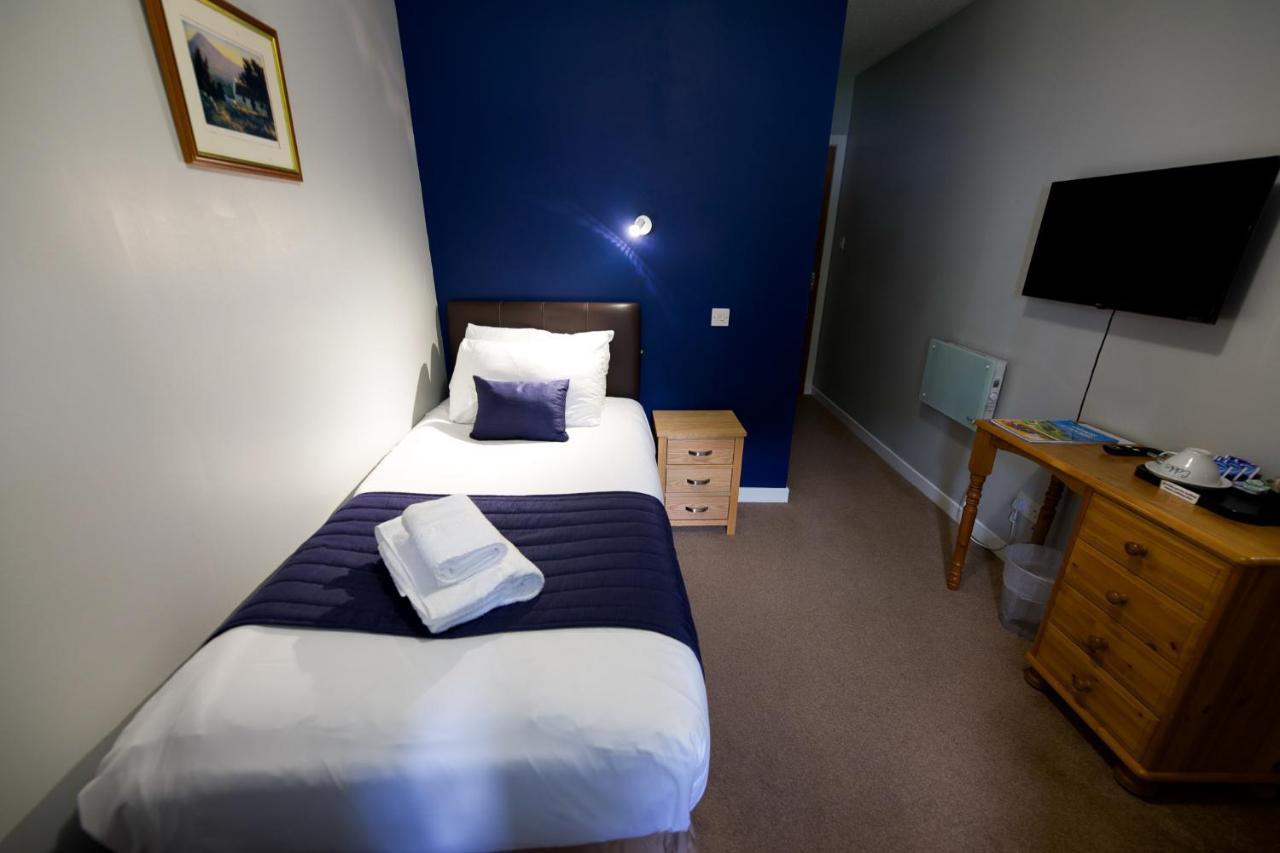 Loch Ness Drumnadrochit Hotel Exterior photo